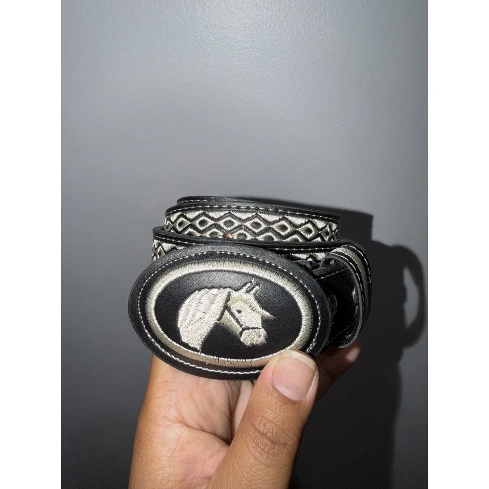 Vintage Leather Mexican Belt  Size 26 YAC  BLACK AND WHITE Pony Horse Bronco
